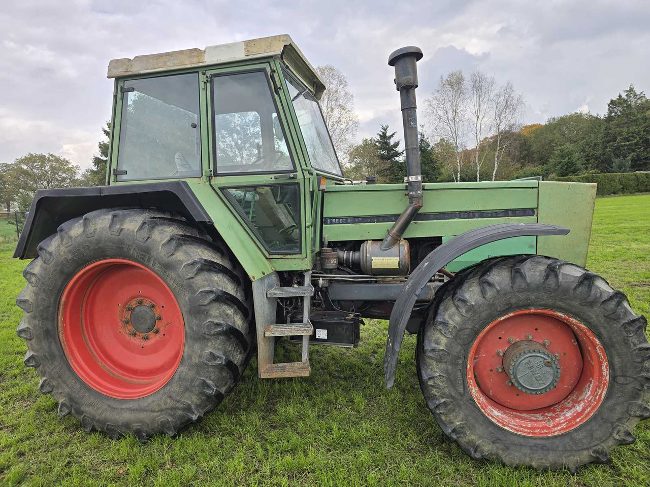 1986 FENDT 612 LSA TURBOMATIK ALL-WHEEL DRIVE FARM TRACTOR - Tractor: afbeelding 5 1986 FENDT 612 LSA TURBOMATIK ALL-WHEEL DRIVE FARM TRACTOR - Tractor: afbeelding 5