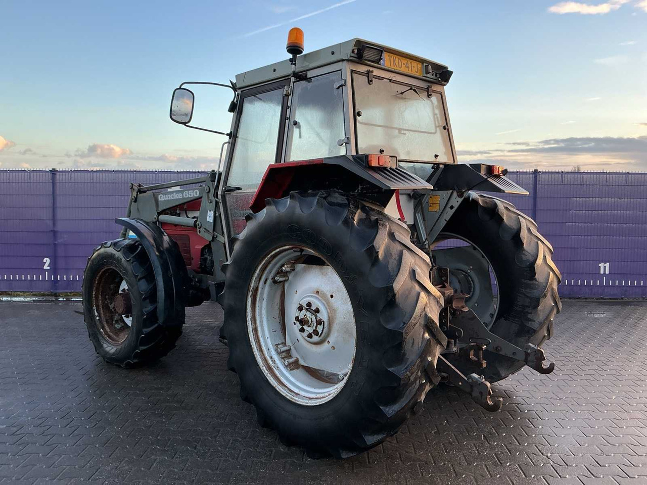 1996 MASSEY FERGUSON 399 FOUR WHEEL DRIVE FARM TRACTOR - Tractor: afbeelding 3 1996 MASSEY FERGUSON 399 FOUR WHEEL DRIVE FARM TRACTOR - Tractor: afbeelding 3