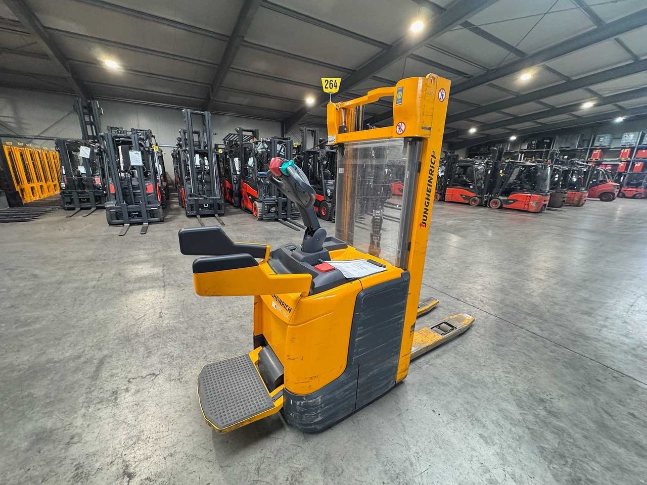 20/2019 SERVICE+UVV 10/2026 JUNGHEINRICH ERC214 1,400KG STACKER PALLET TRUCK ANT FREE LIFT - Heftruck: afbeelding 3 20/2019 SERVICE+UVV 10/2026 JUNGHEINRICH ERC214 1,400KG STACKER PALLET TRUCK ANT FREE LIFT - Heftruck: afbeelding 3