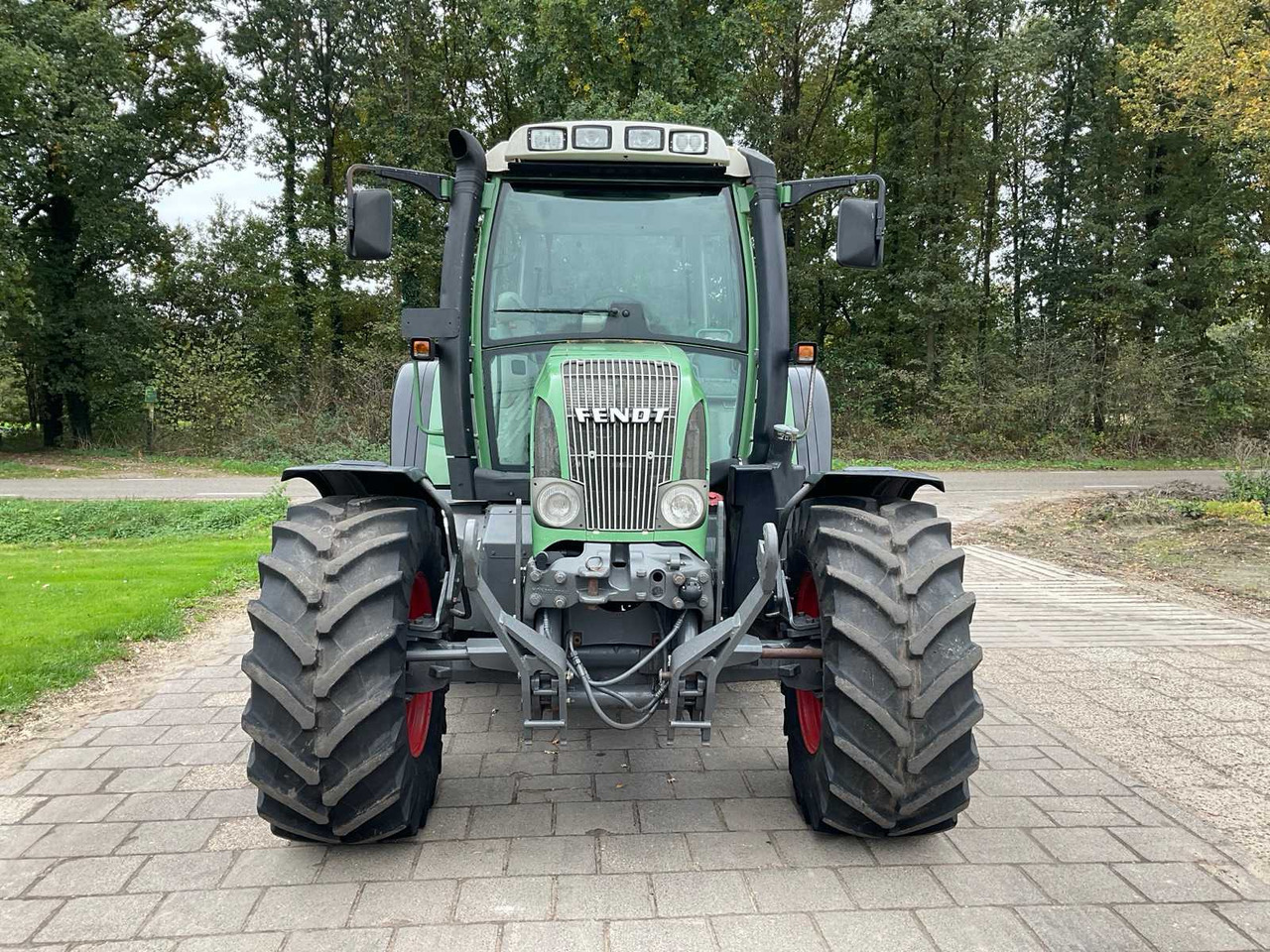 2000 FENDT FARMER 410 VARIO ALL-WHEEL DRIVE FARM TRACTOR - Tractor: afbeelding 2 2000 FENDT FARMER 410 VARIO ALL-WHEEL DRIVE FARM TRACTOR - Tractor: afbeelding 2