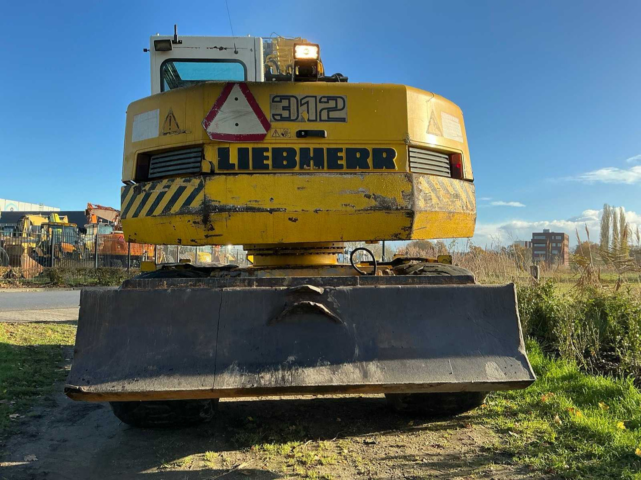 2001 LIEBHERR A312 WHEELED EXCAVATOR - Mobiele graafmachine: afbeelding 4 2001 LIEBHERR A312 WHEELED EXCAVATOR - Mobiele graafmachine: afbeelding 4