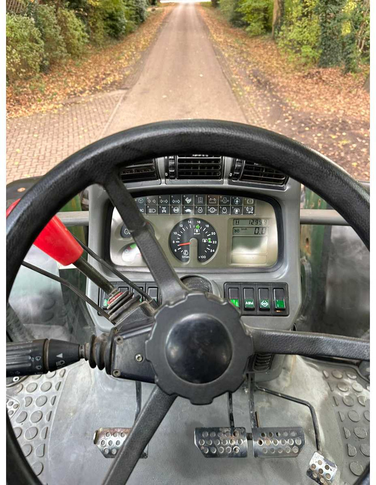 Tractor 2003 DEUTZ-FAHR AGROTRON 115 MK3 ALL-WHEEL DRIVE FARM TRACTOR: afbeelding 9 Tractor 2003 DEUTZ-FAHR AGROTRON 115 MK3 ALL-WHEEL DRIVE FARM TRACTOR: afbeelding 9