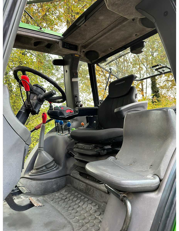 Tractor 2003 DEUTZ-FAHR AGROTRON 115 MK3 ALL-WHEEL DRIVE FARM TRACTOR: afbeelding 6 Tractor 2003 DEUTZ-FAHR AGROTRON 115 MK3 ALL-WHEEL DRIVE FARM TRACTOR: afbeelding 6