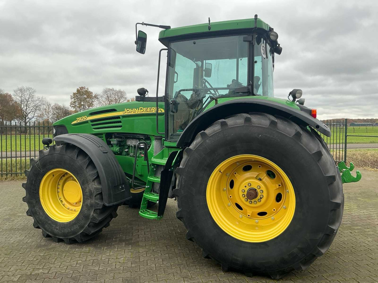 2004 JOHN DEERE 7920 ALL-WHEEL DRIVE FARM TRACTOR - Tractor: afbeelding 5 2004 JOHN DEERE 7920 ALL-WHEEL DRIVE FARM TRACTOR - Tractor: afbeelding 5