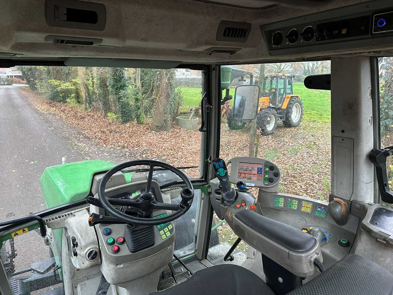 Tractor 2006 FENDT 818 VARIO TMS ALL-WHEEL DRIVE FARM TRACTOR: afbeelding 7 Tractor 2006 FENDT 818 VARIO TMS ALL-WHEEL DRIVE FARM TRACTOR: afbeelding 7