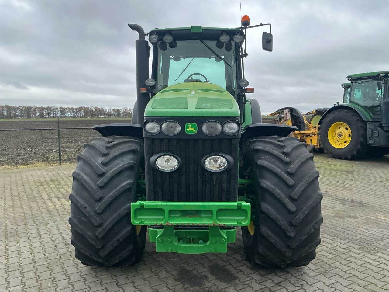 2009 JOHN DEERE 8430 FOUR WHEEL DRIVE FARM TRACTOR - Tractor: afbeelding 2 2009 JOHN DEERE 8430 FOUR WHEEL DRIVE FARM TRACTOR - Tractor: afbeelding 2