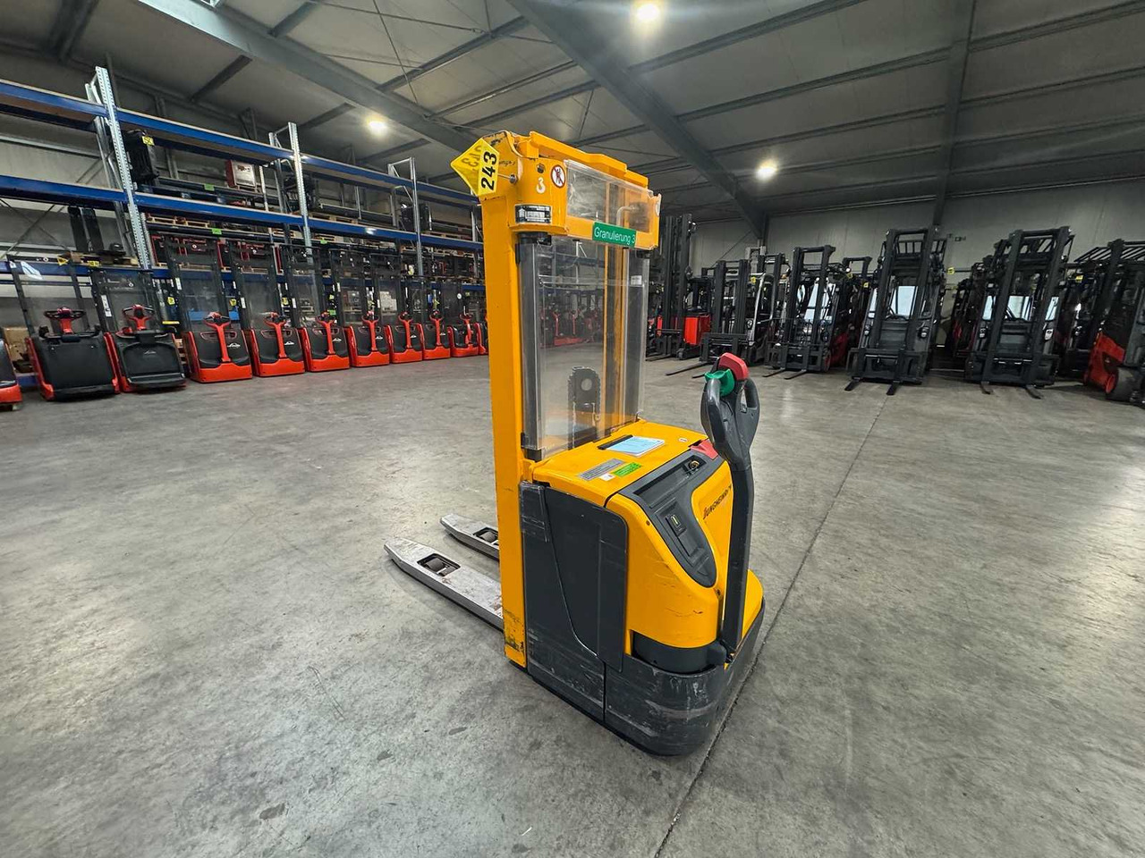 2012 SERVICE + UVV 09/2026 JUNGHEINRICH EJC220 2,000KG STACKER PALLET TRUCK ANT FREE LIFT 5,484 HOURS - Heftruck: afbeelding 2 2012 SERVICE + UVV 09/2026 JUNGHEINRICH EJC220 2,000KG STACKER PALLET TRUCK ANT FREE LIFT 5,484 HOURS - Heftruck: afbeelding 2