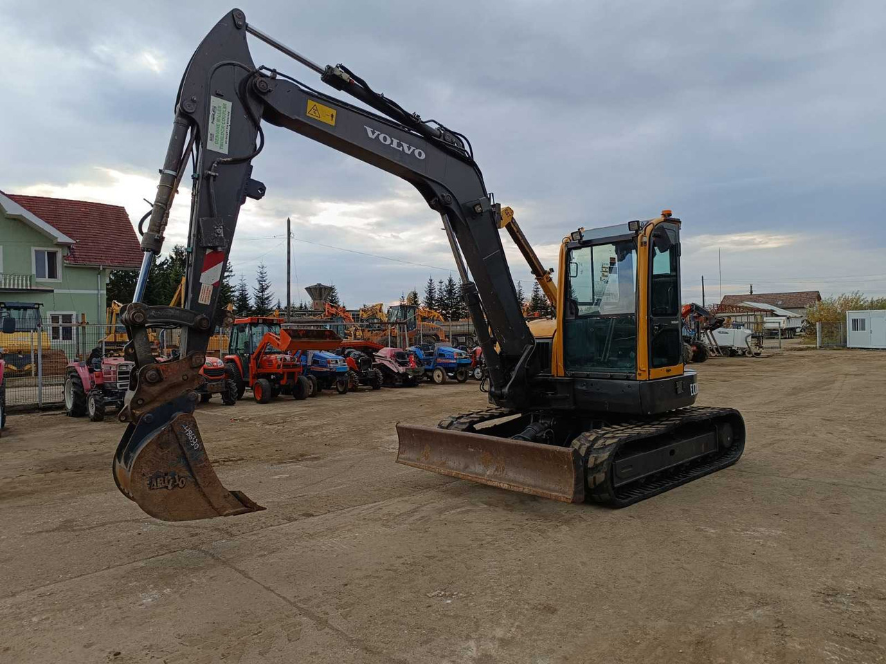 2012 VOLVO ECR88 PLUS MIDI-EXCAVATOR - Graafmachine: afbeelding 1 2012 VOLVO ECR88 PLUS MIDI-EXCAVATOR - Graafmachine: afbeelding 1