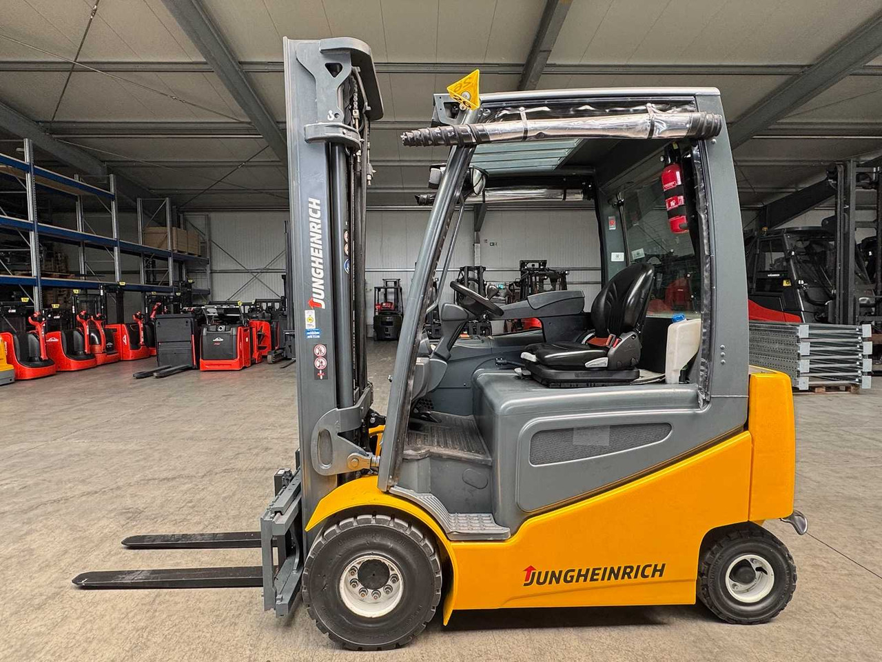 2015 SERVICE + UVV 06/2026 JUNGHEINRICH EFG425 EVO 2,500KG TRIPLEX ELECTRIC FORKLIFT 3RD + 4TH VALVE 2,881 HOURS - Heftruck: afbeelding 1 2015 SERVICE + UVV 06/2026 JUNGHEINRICH EFG425 EVO 2,500KG TRIPLEX ELECTRIC FORKLIFT 3RD + 4TH VALVE 2,881 HOURS - Heftruck: afbeelding 1