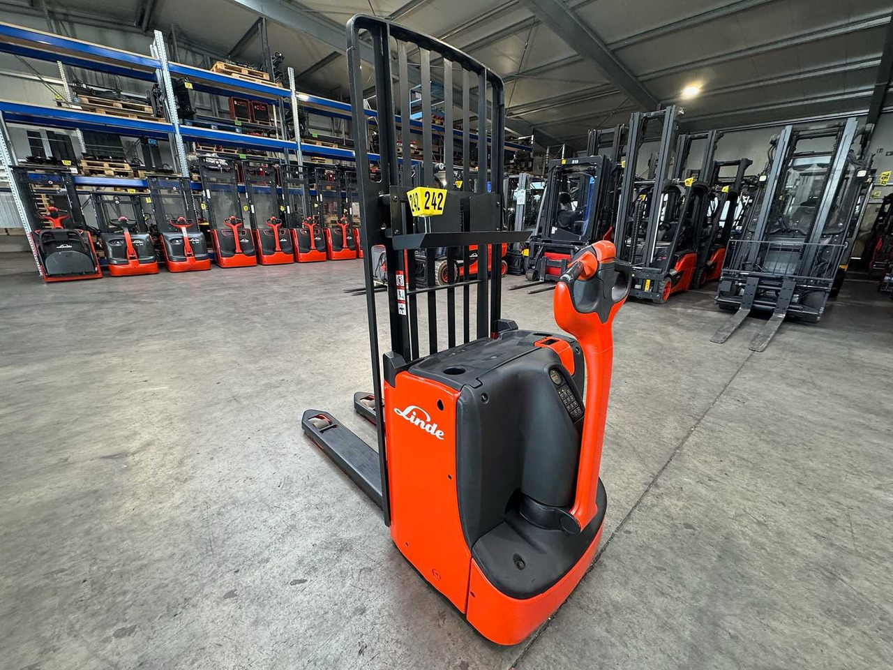 2017 LINDE T16L PALLET TRUCK ANT STACKER INITIAL STROKE 1,677 HOURS - Heftruck: afbeelding 5 2017 LINDE T16L PALLET TRUCK ANT STACKER INITIAL STROKE 1,677 HOURS - Heftruck: afbeelding 5