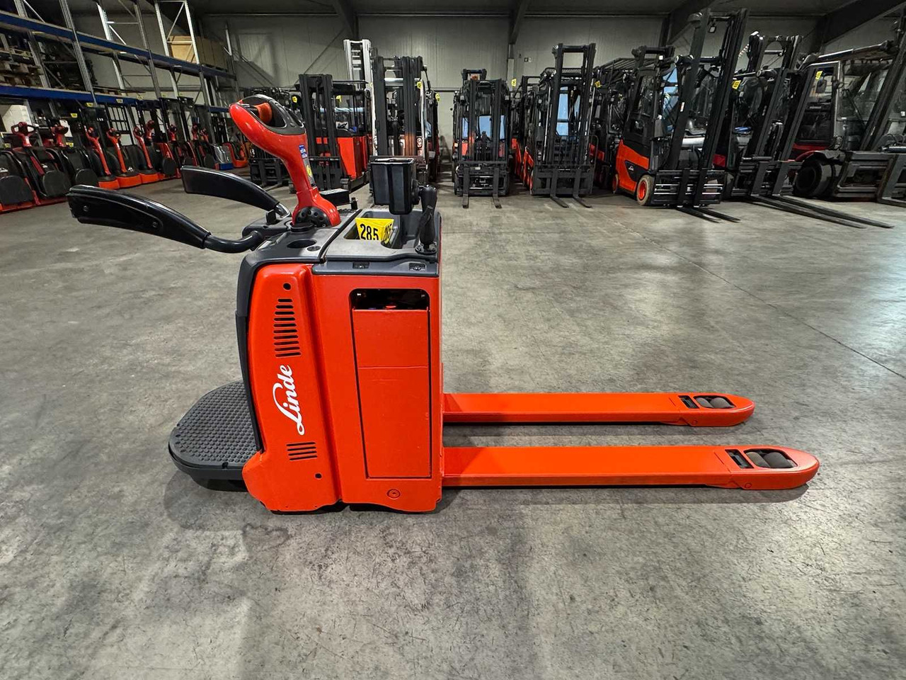 2017 S+UVV 07/2026 LINDE T20AP 2.000KG STACKER ELECTRIC PALLET TRUCK ANT 3.162 HOURS - Heftruck: afbeelding 1 2017 S+UVV 07/2026 LINDE T20AP 2.000KG STACKER ELECTRIC PALLET TRUCK ANT 3.162 HOURS - Heftruck: afbeelding 1