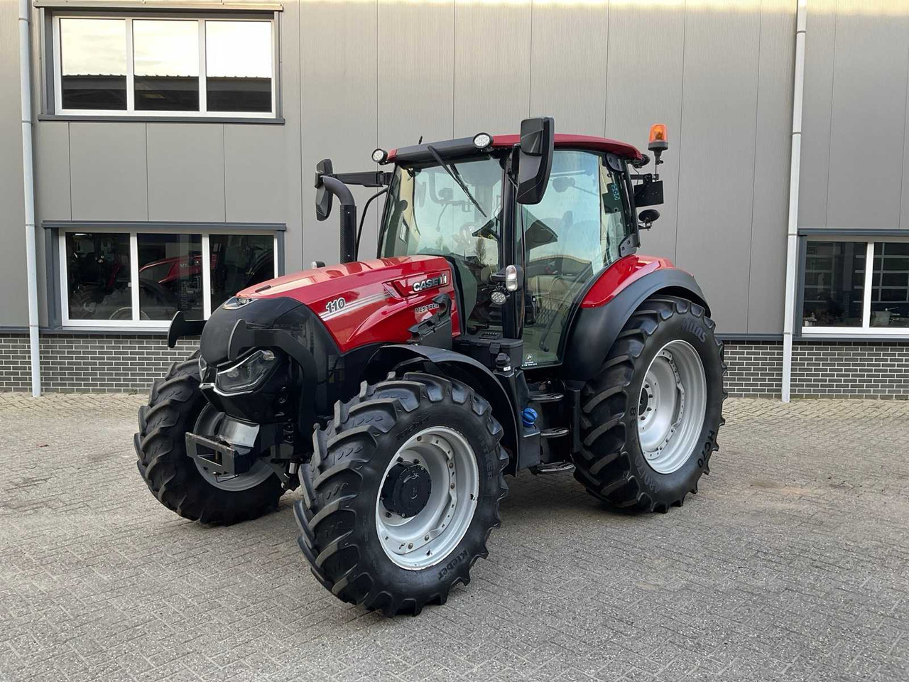 2021 CASE IH VESTRUM 110 CVXDRIVE ALL-WHEEL DRIVE FARM TRACTOR - Tractor: afbeelding 1 2021 CASE IH VESTRUM 110 CVXDRIVE ALL-WHEEL DRIVE FARM TRACTOR - Tractor: afbeelding 1