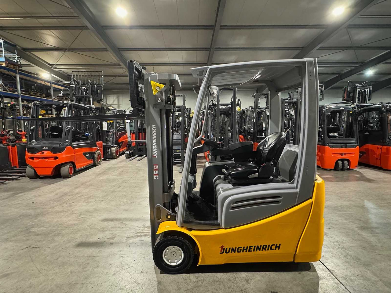 35/2020 JUNGHEINRICH EFG216 1,600KG TRIPLEX 425CM ELECTRIC FORKLIFT 6,884 HOURS - Heftruck: afbeelding 2 35/2020 JUNGHEINRICH EFG216 1,600KG TRIPLEX 425CM ELECTRIC FORKLIFT 6,884 HOURS - Heftruck: afbeelding 2