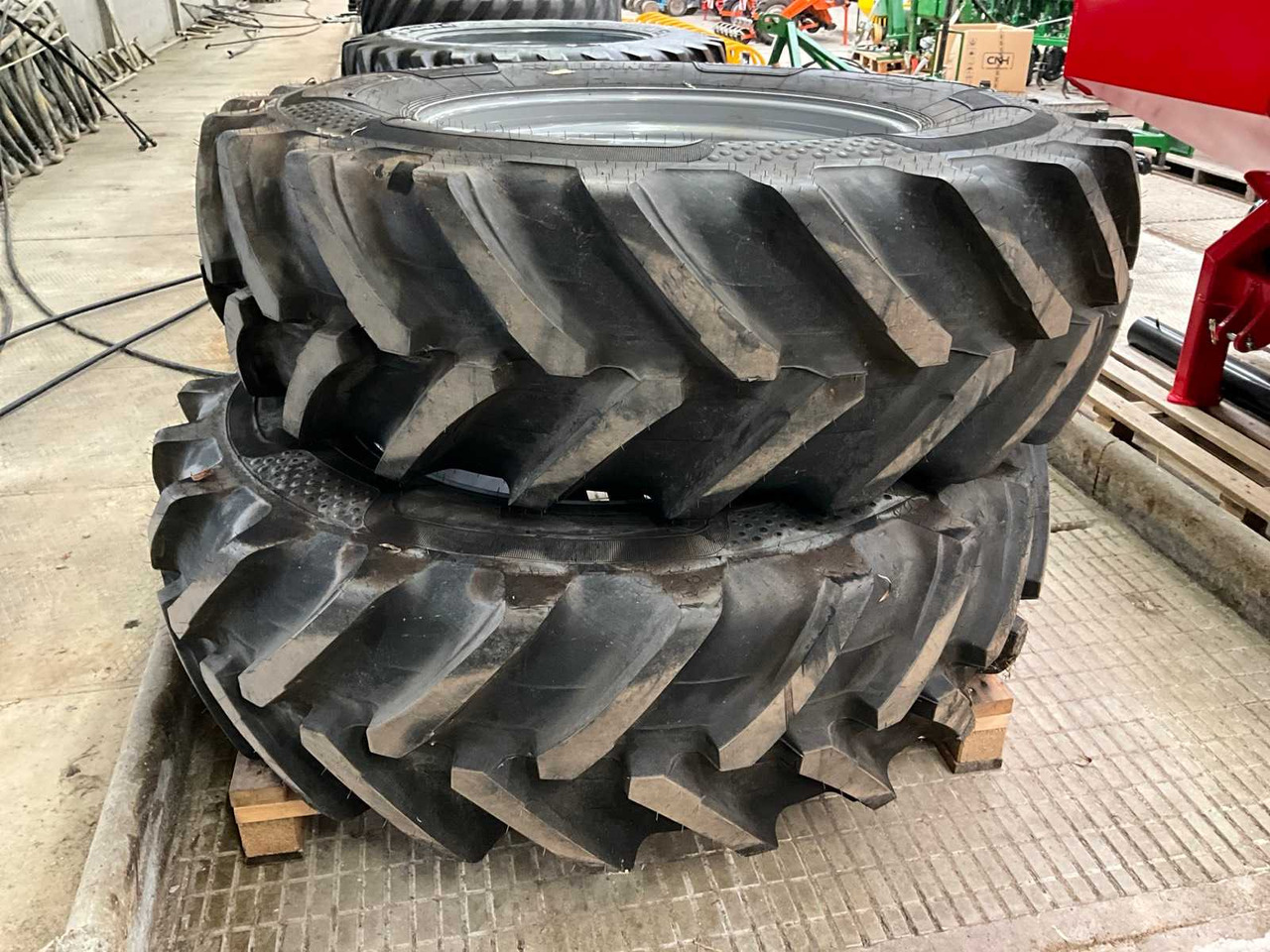Alliance AgriStar II - Banden en velgen voor Tractor: afbeelding 2 Alliance AgriStar II - Banden en velgen voor Tractor: afbeelding 2