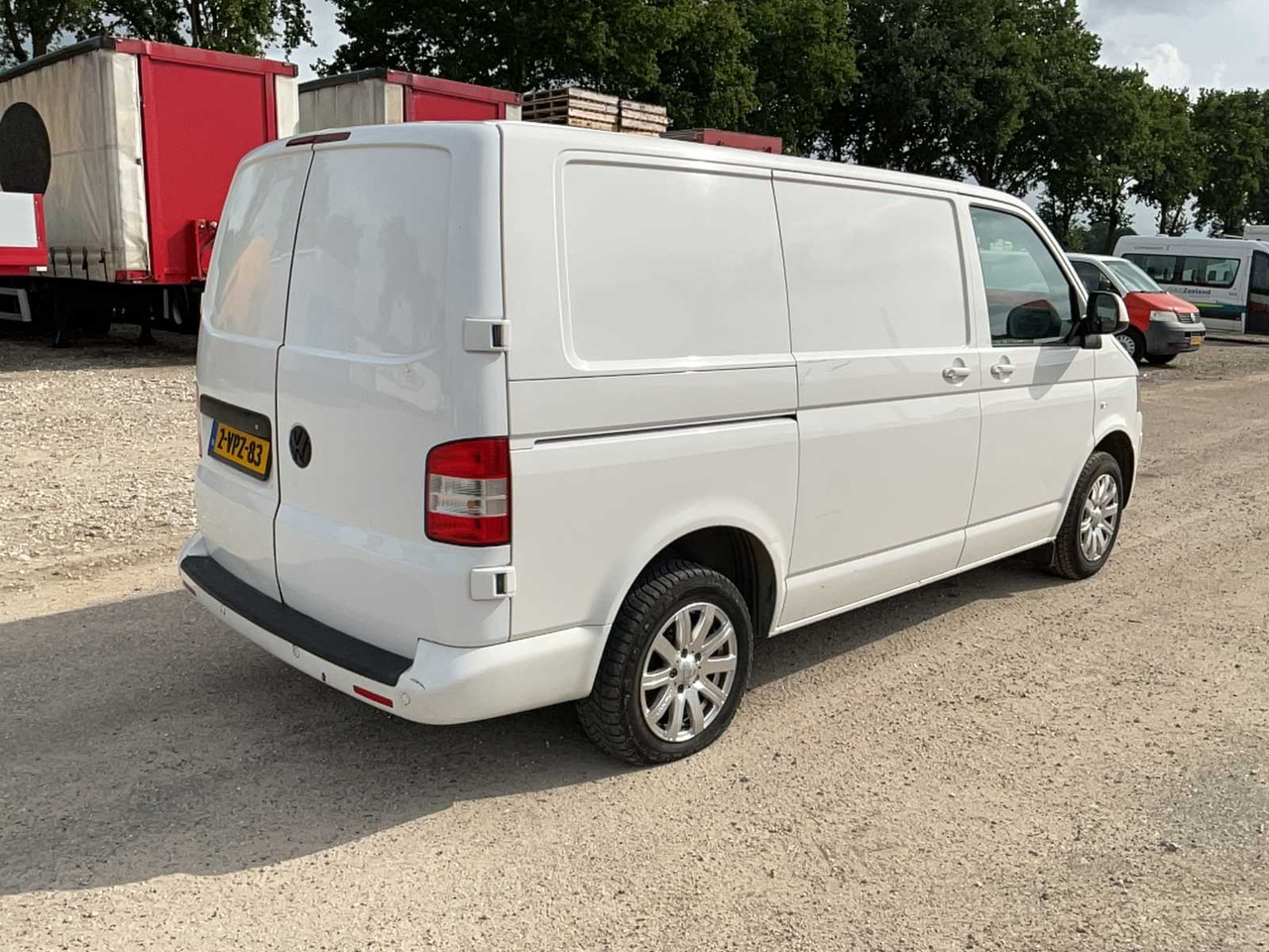 2011 VOLKSWAGEN TRANSPORTER 2.0TDI L1H1 COMMERCIAL VEHICLE - Bedrijfswagen: afbeelding 5 2011 VOLKSWAGEN TRANSPORTER 2.0TDI L1H1 COMMERCIAL VEHICLE - Bedrijfswagen: afbeelding 5