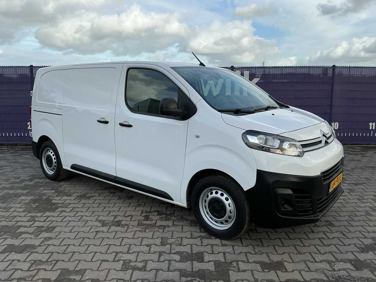 2020 - CITROEN - JUMPY - 1.5 BLUEHDI CLUB - COMMERCIAL VEHICLE - Bedrijfswagen: afbeelding 2 2020 - CITROEN - JUMPY - 1.5 BLUEHDI CLUB - COMMERCIAL VEHICLE - Bedrijfswagen: afbeelding 2