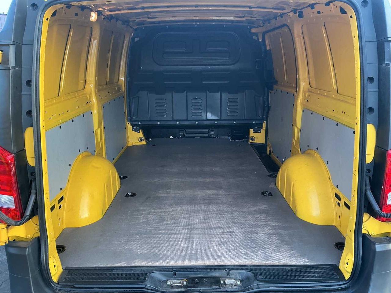 2020 - MERCEDES-BENZ - EVITO - EVITO LONG 41KWH - COMMERCIAL VEHICLE - Bedrijfswagen: afbeelding 5 2020 - MERCEDES-BENZ - EVITO - EVITO LONG 41KWH - COMMERCIAL VEHICLE - Bedrijfswagen: afbeelding 5