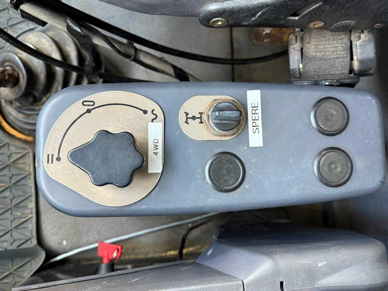 Bedrijfswagen MERCEDES - VARIO 814 4X4 - COMMERCIAL VEHICLE TIPPER: afbeelding 7 Bedrijfswagen MERCEDES - VARIO 814 4X4 - COMMERCIAL VEHICLE TIPPER: afbeelding 7