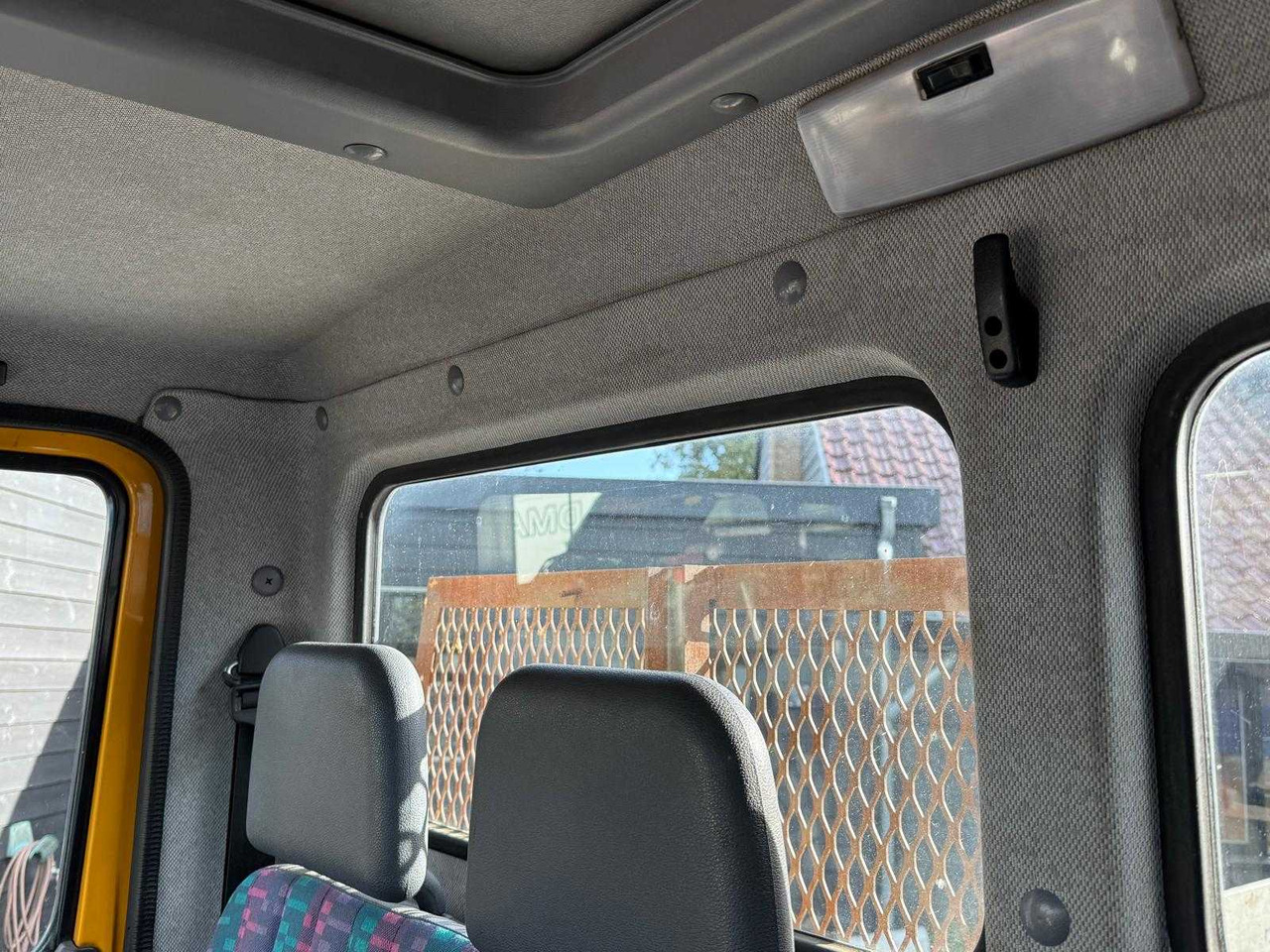 Bedrijfswagen MERCEDES - VARIO 814 4X4 - COMMERCIAL VEHICLE TIPPER: afbeelding 15 Bedrijfswagen MERCEDES - VARIO 814 4X4 - COMMERCIAL VEHICLE TIPPER: afbeelding 15