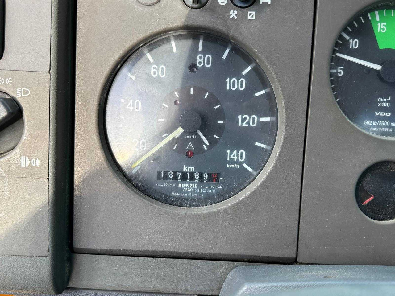 Bedrijfswagen MERCEDES - VARIO 814 4X4 - COMMERCIAL VEHICLE TIPPER: afbeelding 18 Bedrijfswagen MERCEDES - VARIO 814 4X4 - COMMERCIAL VEHICLE TIPPER: afbeelding 18