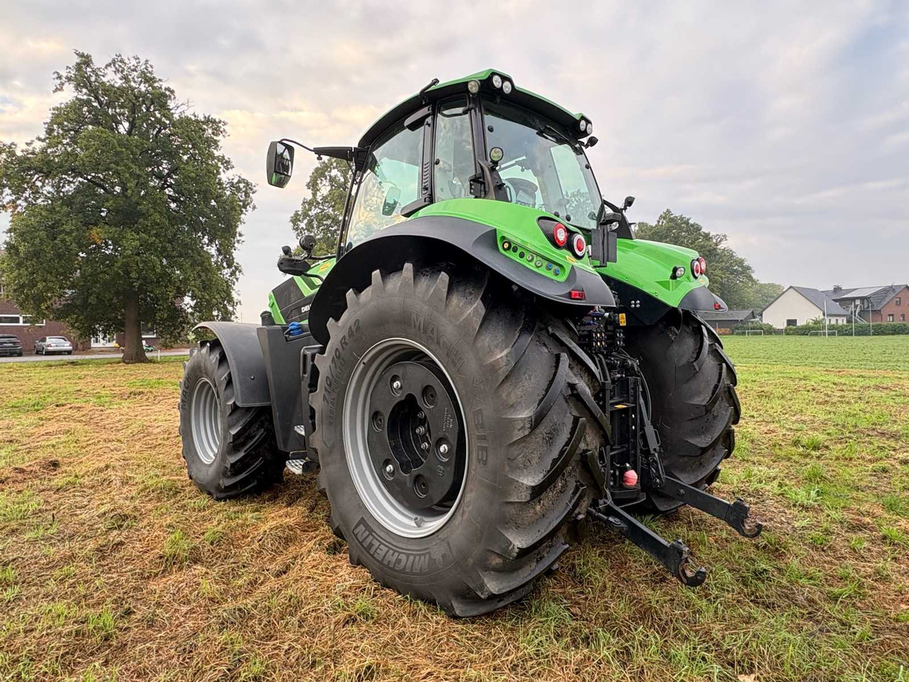 Deutz-Fahr 8280 TTV - Tractor: afbeelding 2 Deutz-Fahr 8280 TTV - Tractor: afbeelding 2