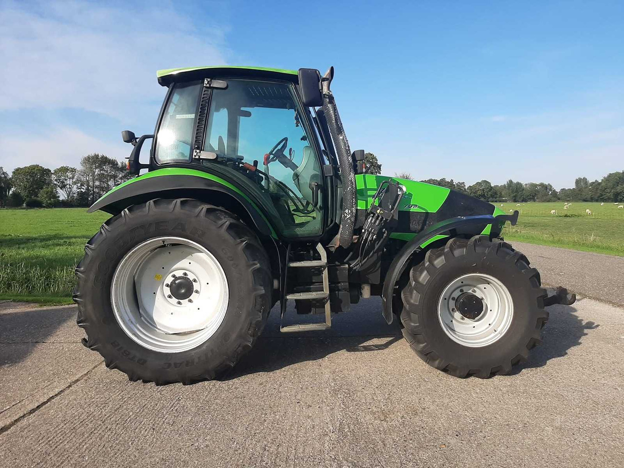 Deutz-Fahr Agrotron 108 - Tractor: afbeelding 5 Deutz-Fahr Agrotron 108 - Tractor: afbeelding 5