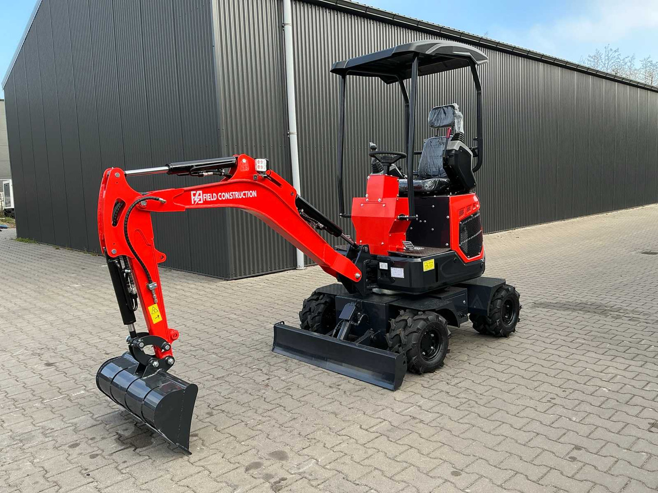 Field Construction HFT-15 - Mobiele graafmachine: afbeelding 1 Field Construction HFT-15 - Mobiele graafmachine: afbeelding 1