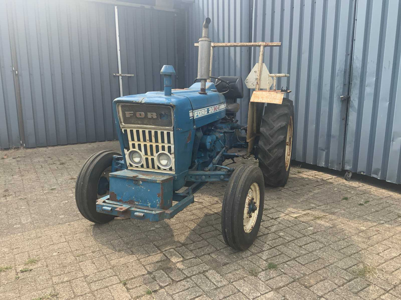 Ford 3000 - Tractor: afbeelding 2 Ford 3000 - Tractor: afbeelding 2