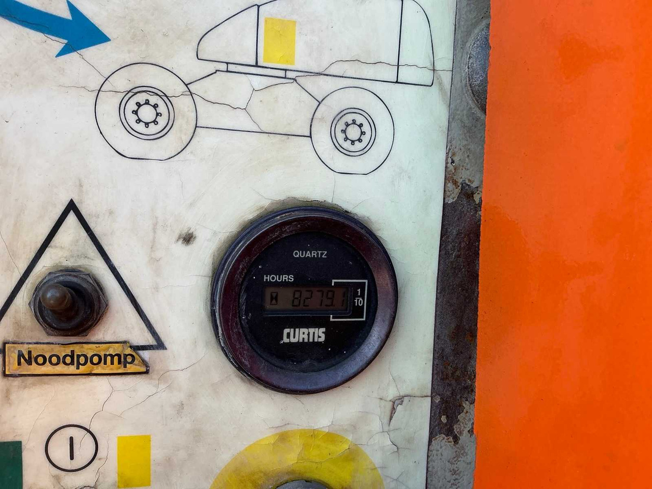 HAULOTTE 2000 HAULOTTE H25TPX AERIAL WORK PLATFORMS - Hoogwerker: afbeelding 4 HAULOTTE 2000 HAULOTTE H25TPX AERIAL WORK PLATFORMS - Hoogwerker: afbeelding 4