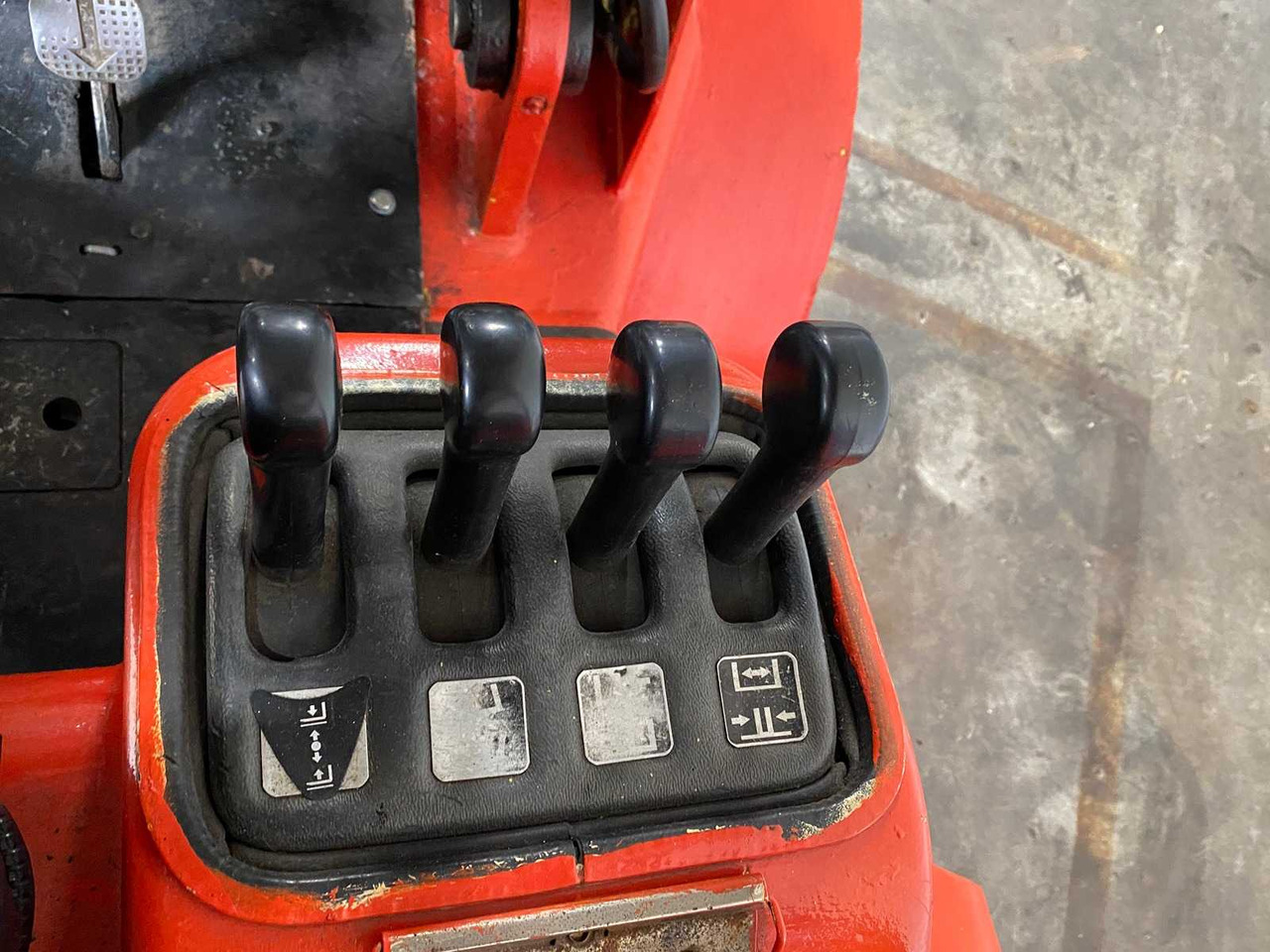 Heftruck HOIST - E10 ELECTRIC - 10.000KG LIFTING CAPACITY, FORK POSITIONER - FORKLIFT: afbeelding 8 Heftruck HOIST - E10 ELECTRIC - 10.000KG LIFTING CAPACITY, FORK POSITIONER - FORKLIFT: afbeelding 8