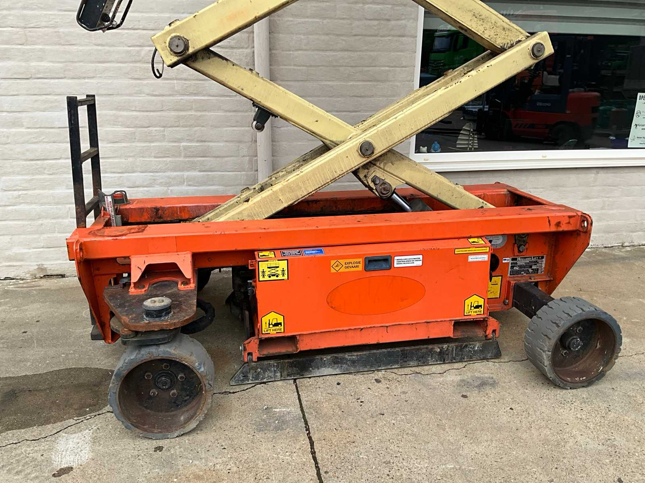 HOLLAND LIFT HL11816 SCISSOR LIFT AERIAL PLATFORM - Hoogwerker: afbeelding 4 HOLLAND LIFT HL11816 SCISSOR LIFT AERIAL PLATFORM - Hoogwerker: afbeelding 4