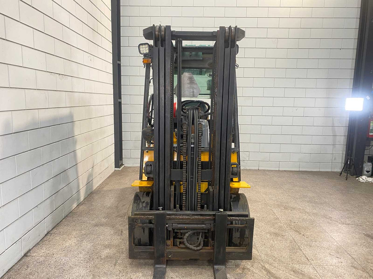 HYUNDAI - 2012 - 25L-7A - FORKLIFT TRUCK - Heftruck: afbeelding 2 HYUNDAI - 2012 - 25L-7A - FORKLIFT TRUCK - Heftruck: afbeelding 2