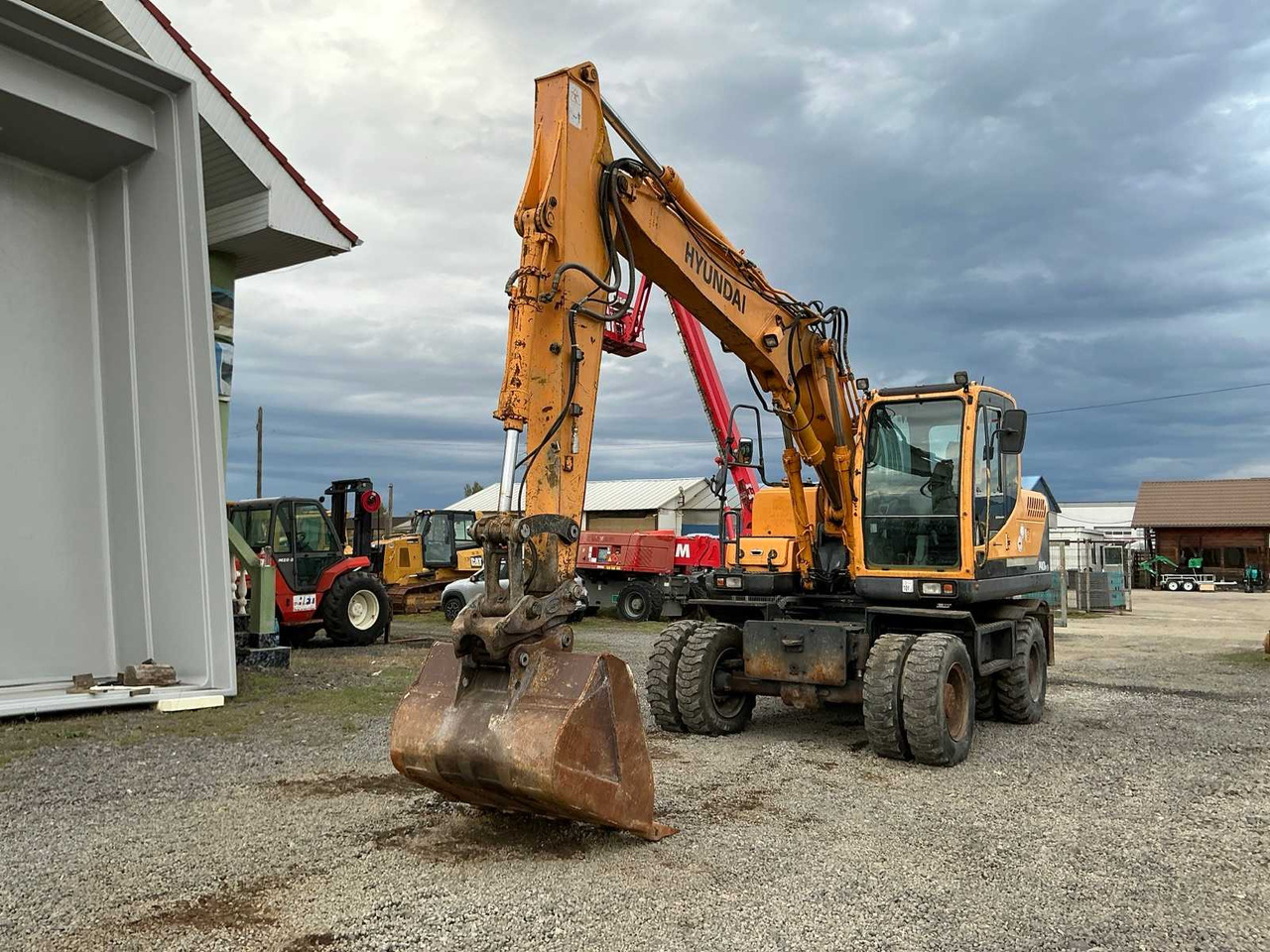 HYUNDAI - ROBEX 140W-9 - WHEELED EXCAVATOR - 2010 - Mobiele graafmachine: afbeelding 3 HYUNDAI - ROBEX 140W-9 - WHEELED EXCAVATOR - 2010 - Mobiele graafmachine: afbeelding 3