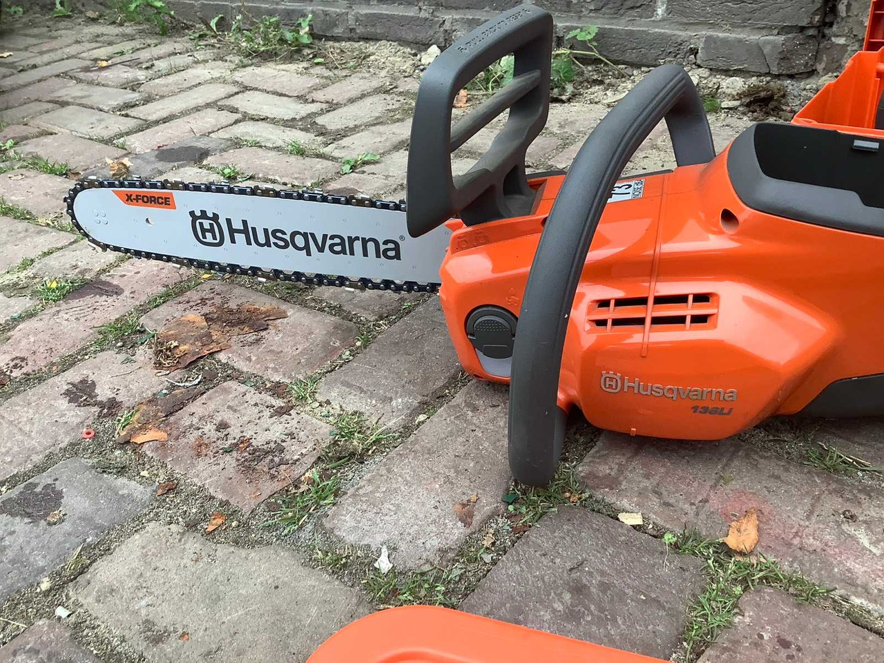 Husqvarna 136li - Tuinmachine: afbeelding 4 Husqvarna 136li - Tuinmachine: afbeelding 4