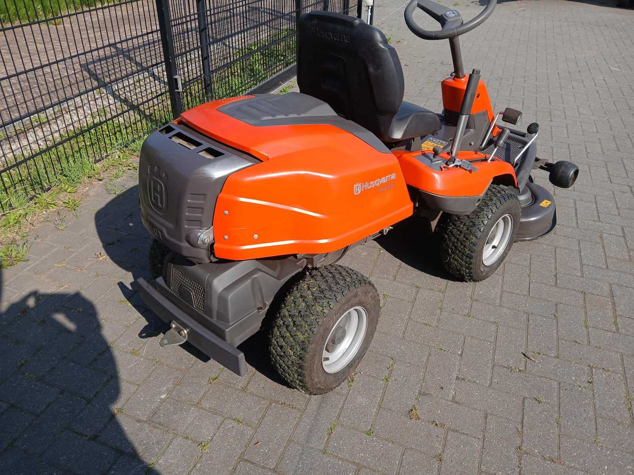 Husqvarna R213c - Gazonmaaier: afbeelding 3 Husqvarna R213c - Gazonmaaier: afbeelding 3