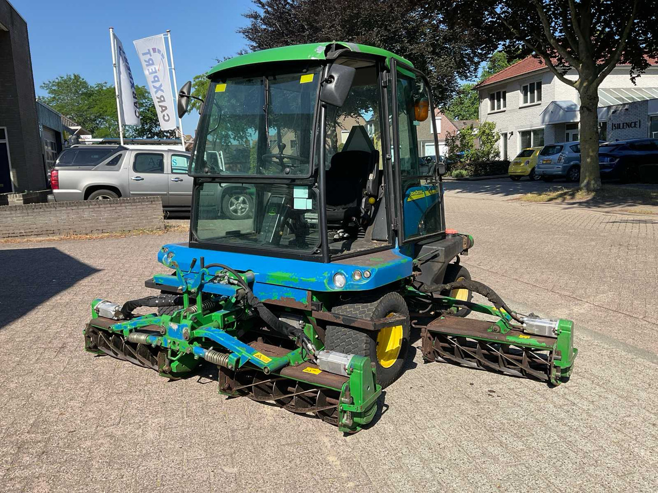 John Deere 1905 4wd - Gazonmaaier: afbeelding 1 John Deere 1905 4wd - Gazonmaaier: afbeelding 1