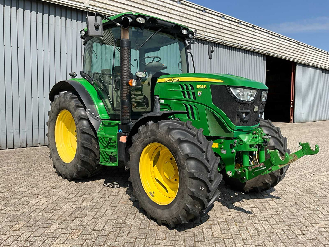 John Deere 6125R - Tractor: afbeelding 2 John Deere 6125R - Tractor: afbeelding 2