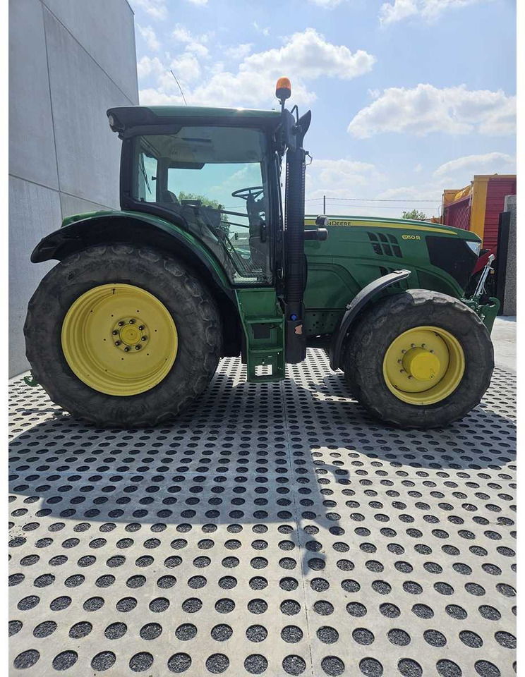 John Deere 6150R - Tractor: afbeelding 2 John Deere 6150R - Tractor: afbeelding 2