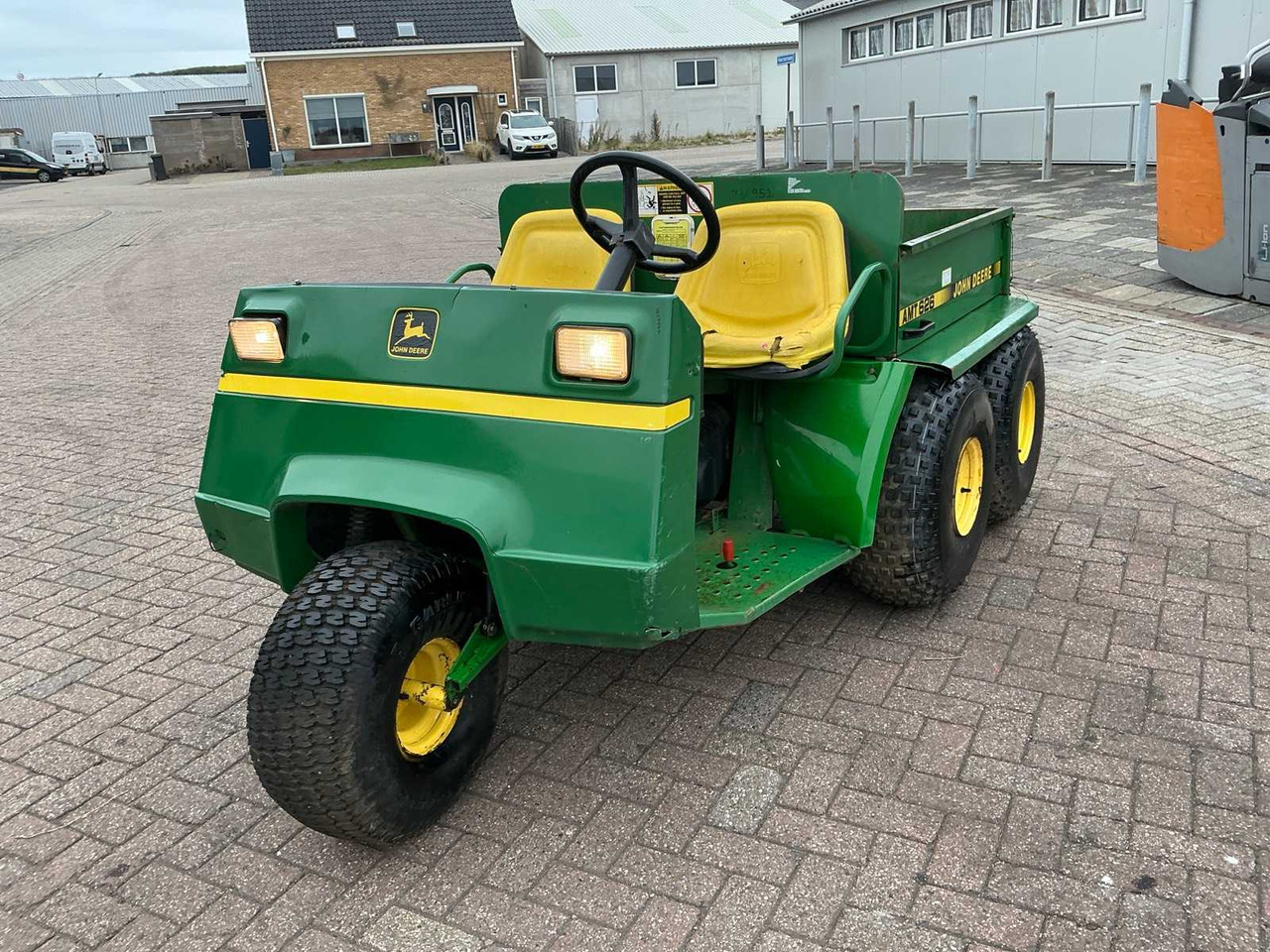 John Deere AMT 626 - Gemeentelijke tractor: afbeelding 2 John Deere AMT 626 - Gemeentelijke tractor: afbeelding 2
