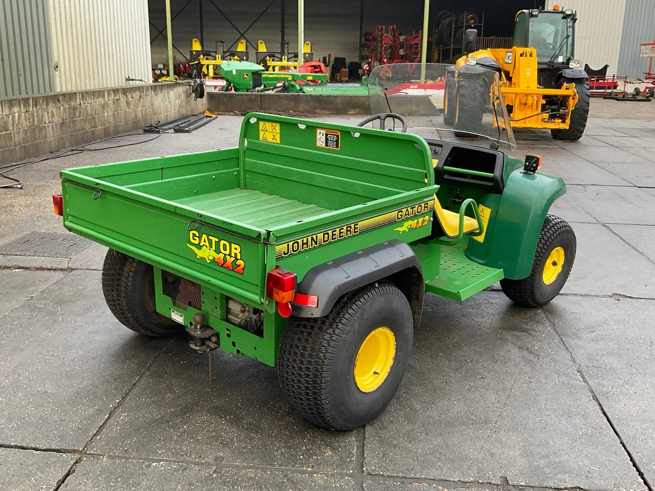 John Deere Gator 4x2 - Gemeentelijke tractor: afbeelding 3 John Deere Gator 4x2 - Gemeentelijke tractor: afbeelding 3