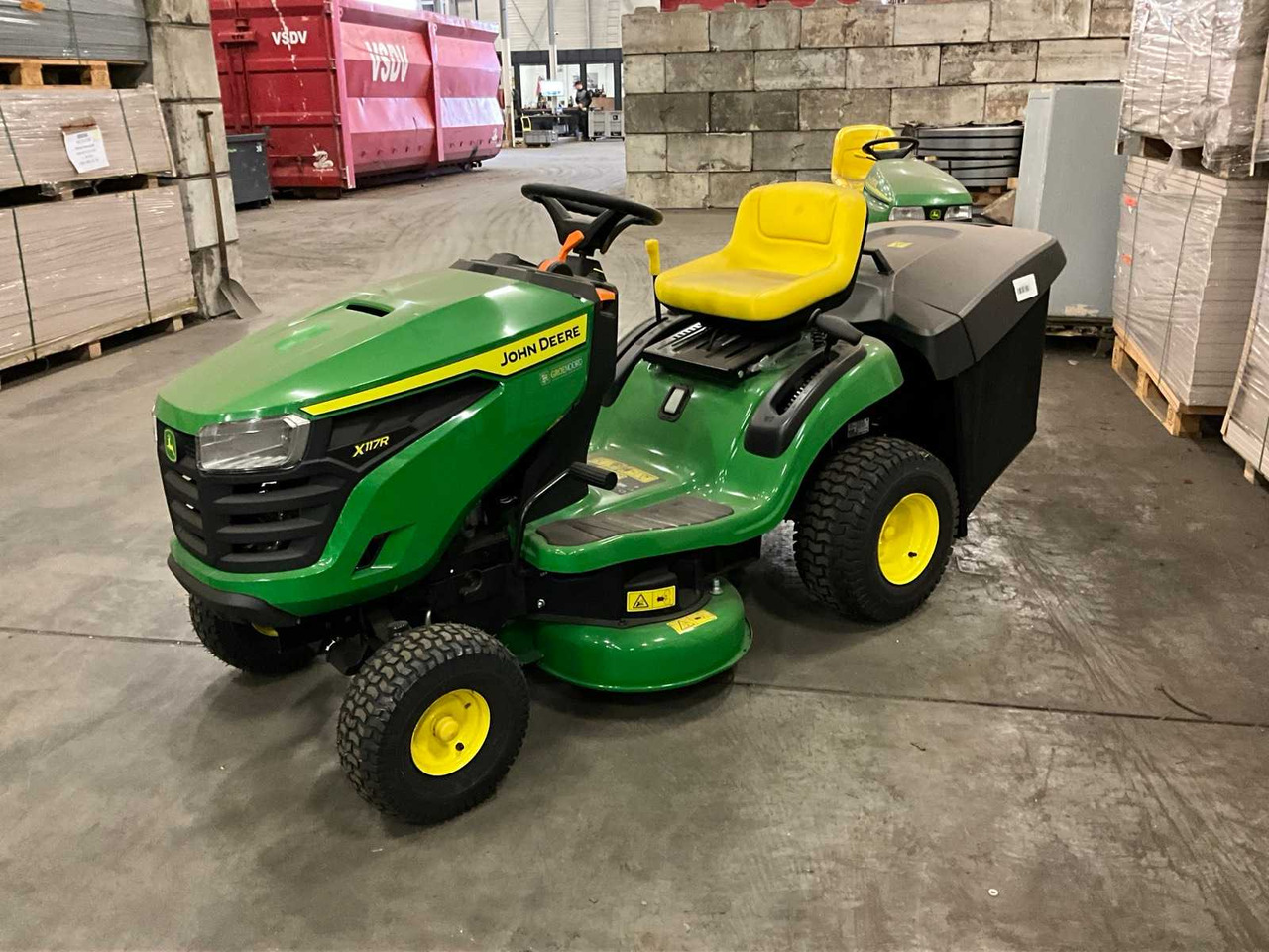 John Deere X117R - Gazonmaaier: afbeelding 1 John Deere X117R - Gazonmaaier: afbeelding 1