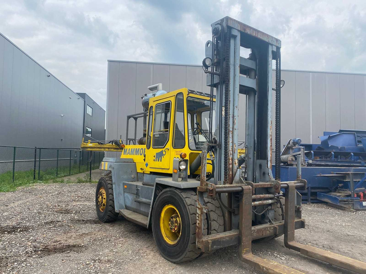 KALMAR - DC 12-600 - DIESEL FORKLIFT WITH FORK POSITIONER - Heftruck: afbeelding 2 KALMAR - DC 12-600 - DIESEL FORKLIFT WITH FORK POSITIONER - Heftruck: afbeelding 2