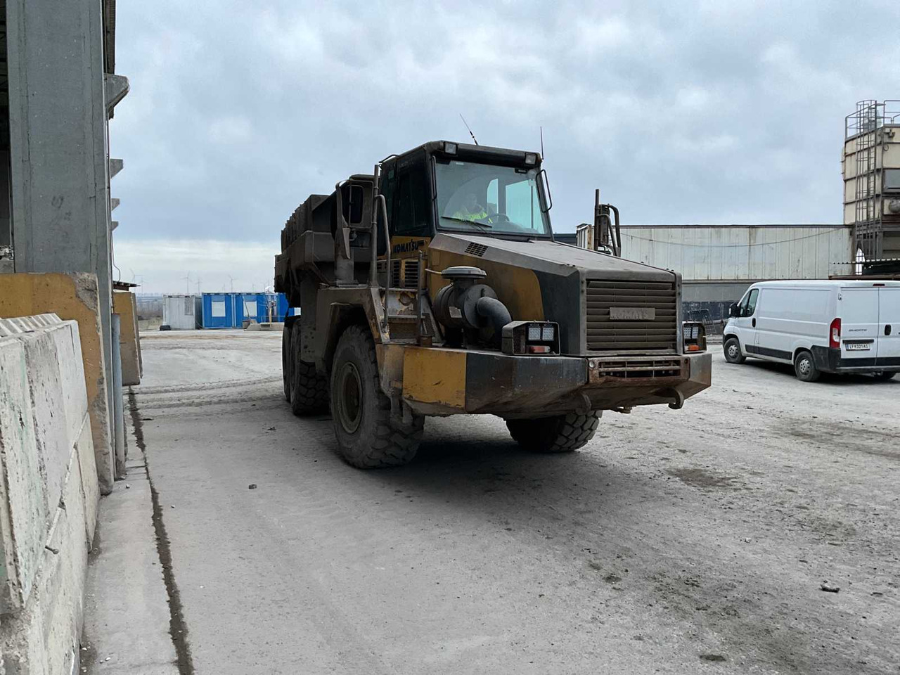 Komatsu HM300-2 - Kiepwagen: afbeelding 4 Komatsu HM300-2 - Kiepwagen: afbeelding 4