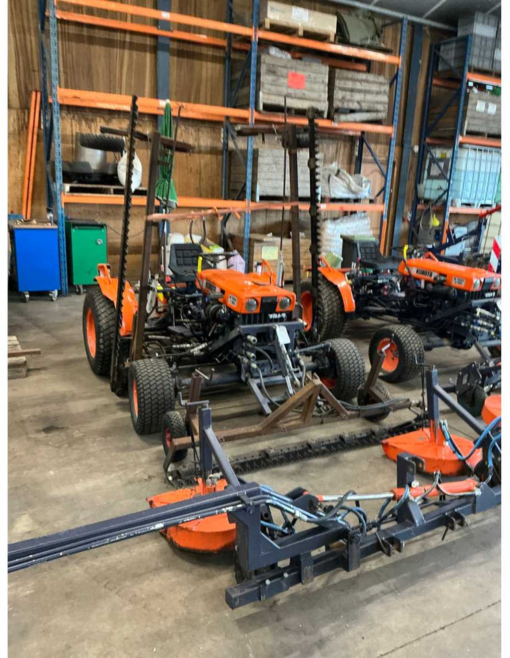Kubota B7000 4WD - Mini tractor: afbeelding 2 Kubota B7000 4WD - Mini tractor: afbeelding 2