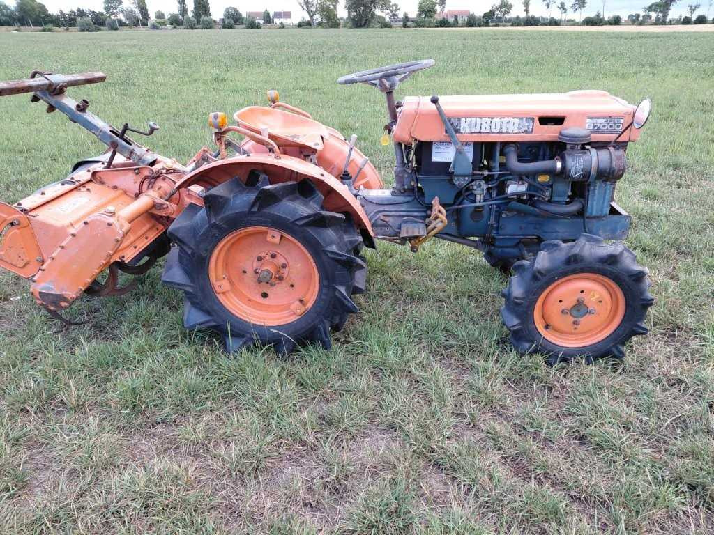 Kubota B7000 - Mini tractor: afbeelding 3 Kubota B7000 - Mini tractor: afbeelding 3