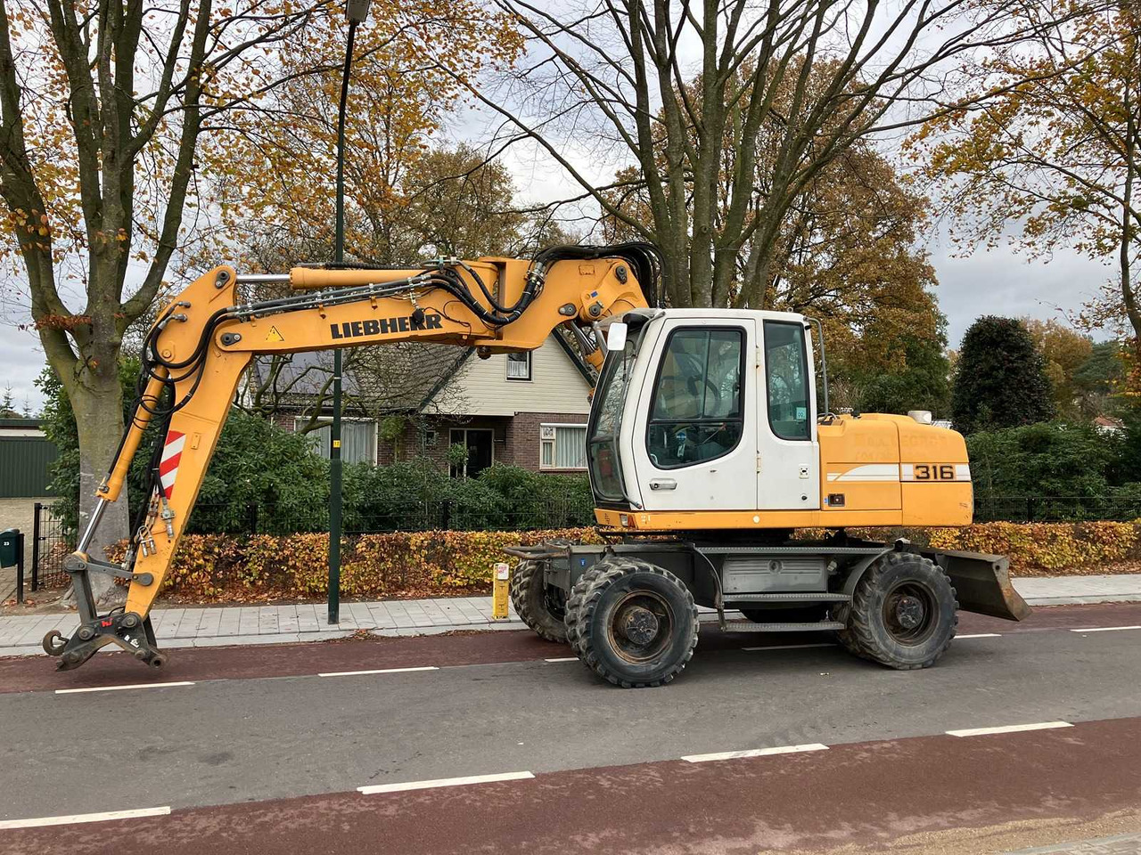 LIEBHERR - 2008 - A316 LITRONIC - WHEELED EXCAVATOR - Mobiele graafmachine: afbeelding 1 LIEBHERR - 2008 - A316 LITRONIC - WHEELED EXCAVATOR - Mobiele graafmachine: afbeelding 1
