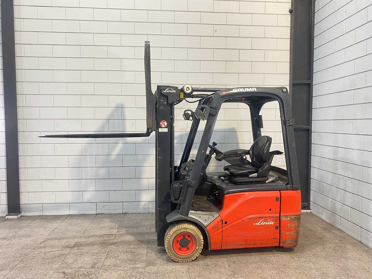 LINDE - E15 - FORKLIFT TRIPLEX - FREE-LIFT - SIDE-SHIFT - Heftruck: afbeelding 5 LINDE - E15 - FORKLIFT TRIPLEX - FREE-LIFT - SIDE-SHIFT - Heftruck: afbeelding 5
