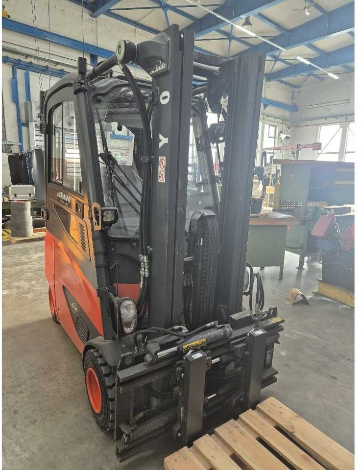 LINDE - E20PH-SERIES-386 - 2022 - ELECTRIC FORKLIFT TRUCKS - Heftruck: afbeelding 2 LINDE - E20PH-SERIES-386 - 2022 - ELECTRIC FORKLIFT TRUCKS - Heftruck: afbeelding 2
