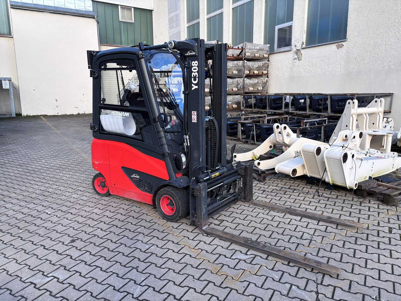LINDE - E20PH-SERIES-386 - 2022 - ELECTRIC FORKLIFT TRUCKS - Heftruck: afbeelding 1 LINDE - E20PH-SERIES-386 - 2022 - ELECTRIC FORKLIFT TRUCKS - Heftruck: afbeelding 1