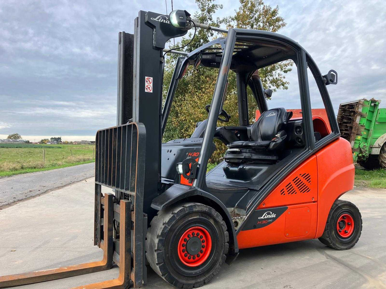 LINDE H30T-02 FORKLIFT 2019 - Heftruck: afbeelding 2 LINDE H30T-02 FORKLIFT 2019 - Heftruck: afbeelding 2